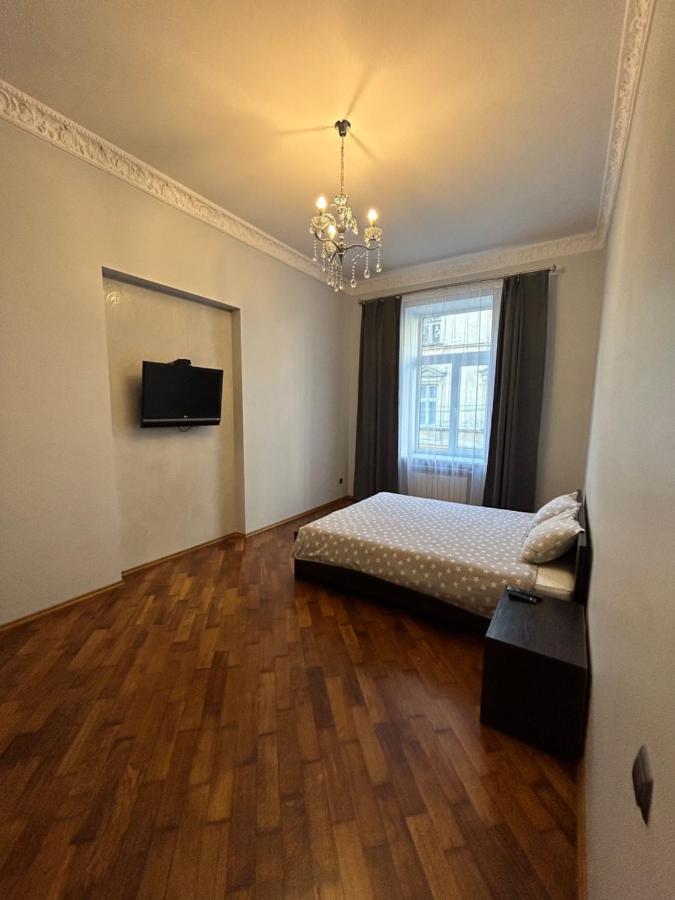 Apartment On Centre Lviv Eksteriør bilde